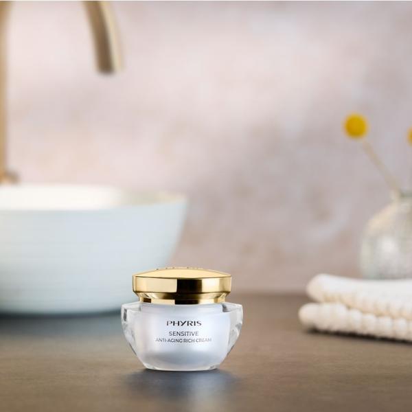 PHYRIS SENSITIVE Cream Duo – Moisturizing Light Cream & Anti-Aging Rich Cream